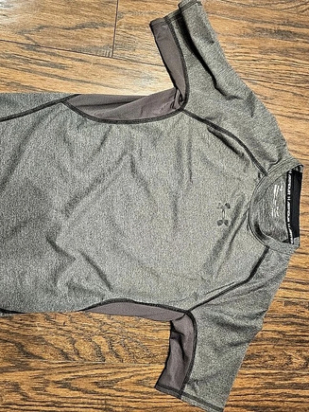 Under Armour HeatGear Short Sleeve Compression Shirt Gray Medium